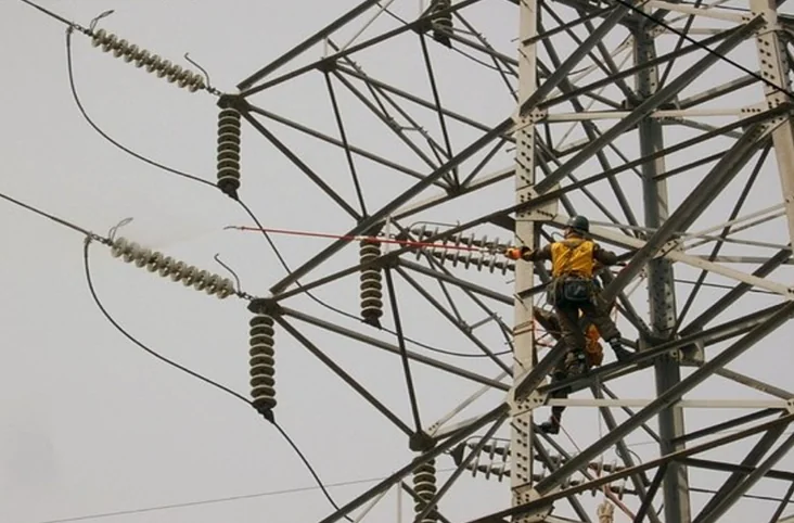 한전 345kV 송전 철탑 작업 현장